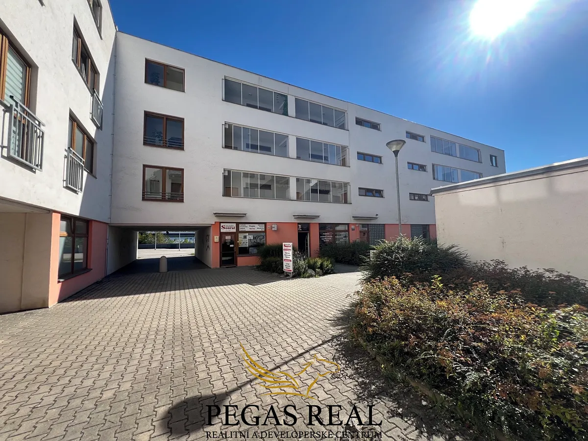 Pronájem obchodního prostoru 52 m²